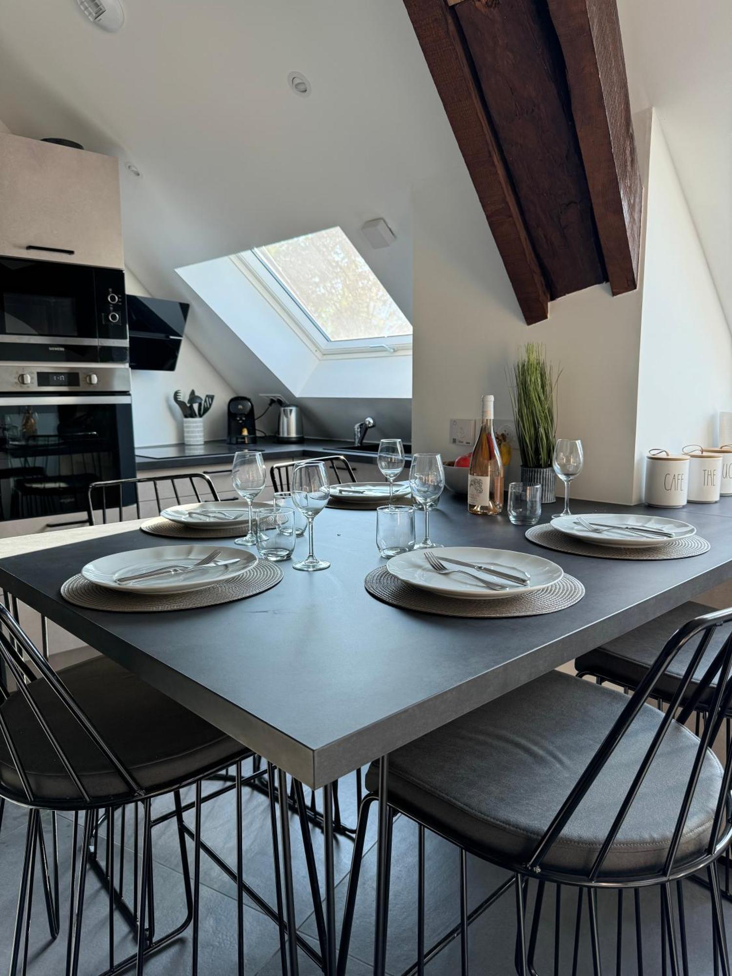 Magnifique Appartement Vue Lac - 5 Personnes Voglans Eksteriør billede